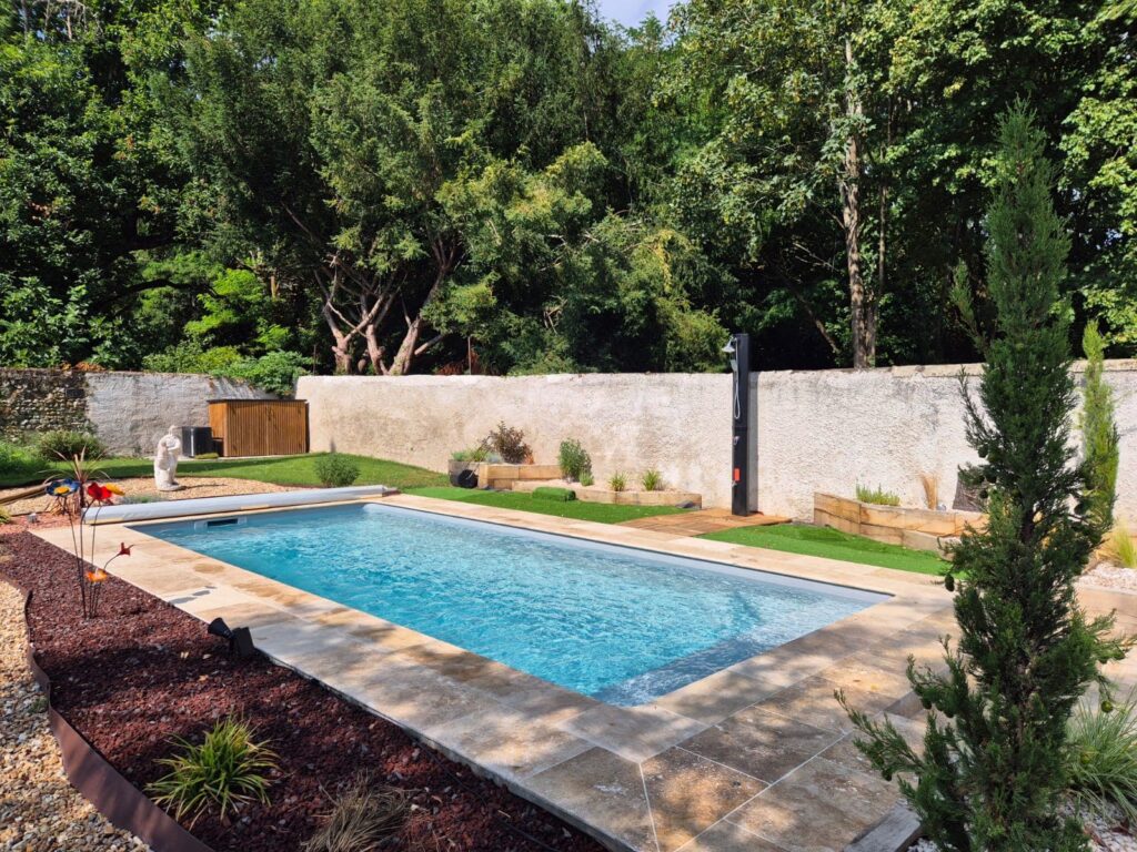 realisation_piscine_paysage_terrasse_plantation_arbo-concept_magiline